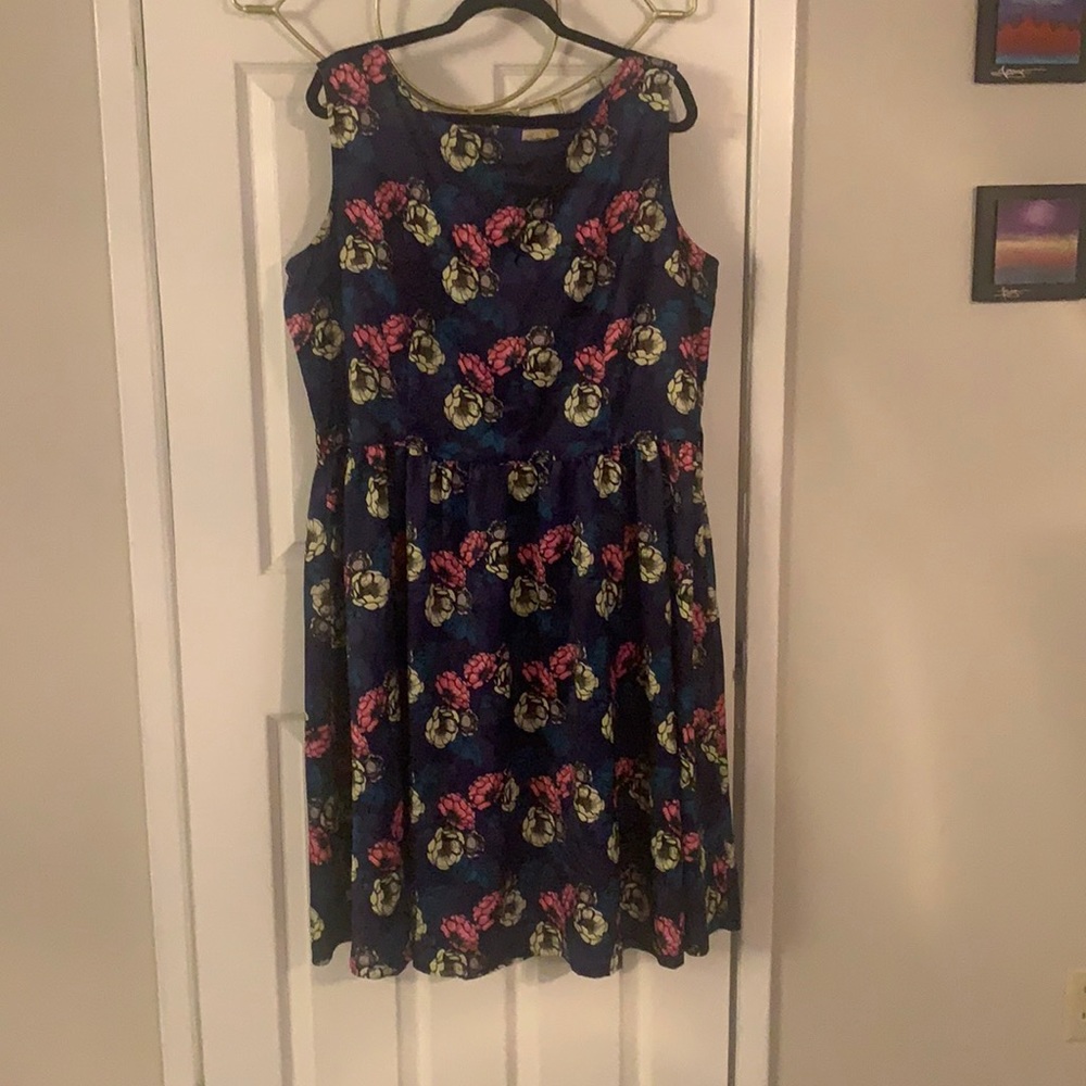 Lindy bop satin floral plus size retro plus size